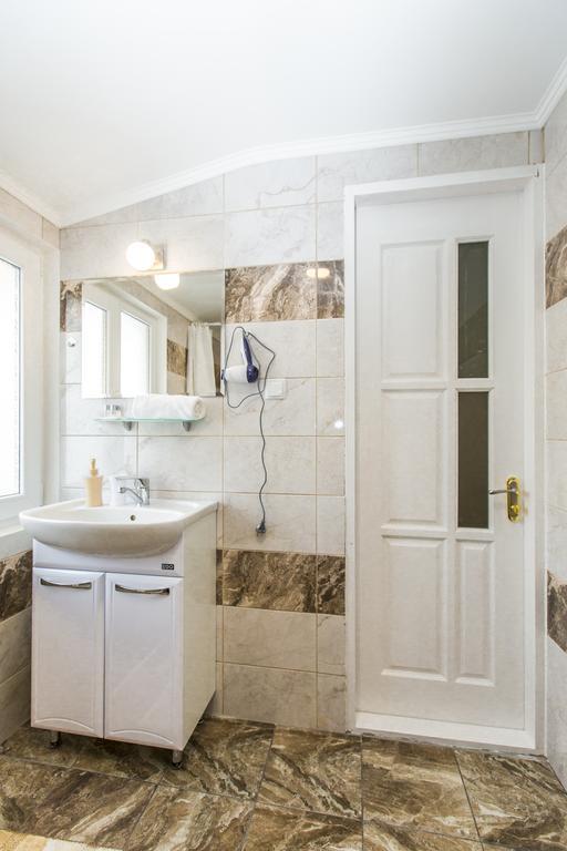 Apartments Kamyanitsa Γιαρέμτσε Δωμάτιο φωτογραφία
